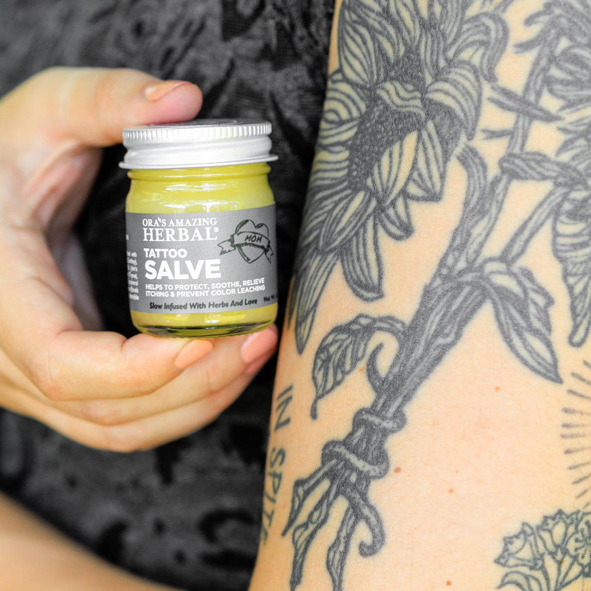 Ora's Amazing Herbal glass jar and box highlighting plastic-free packaging