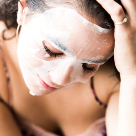 ORGAID ingredient label listing hyaluronic acid and vitamin C benefits