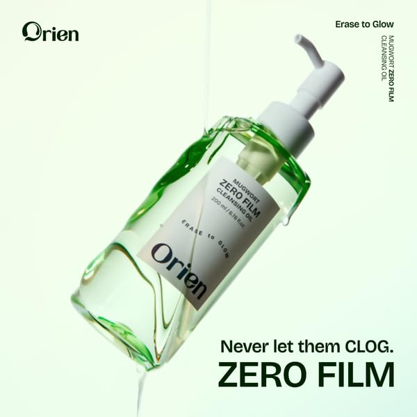 Orien cleansing oil texture close-up highlighting smooth, non-greasy glide