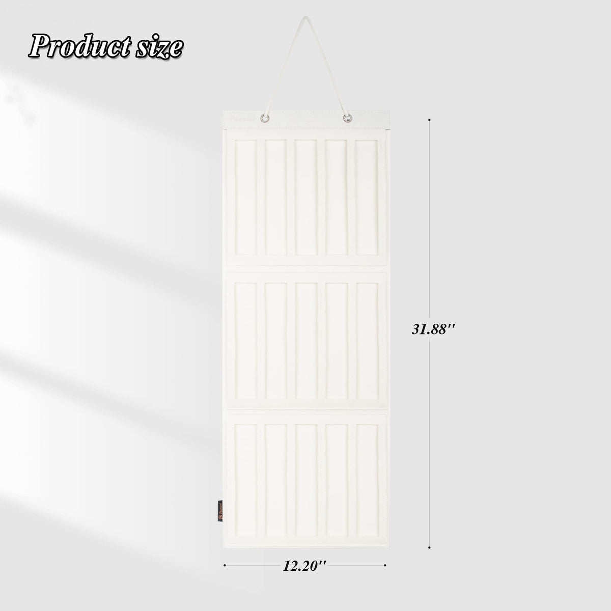 PACMAXI label and double rope detail ensuring secure hanging benefit