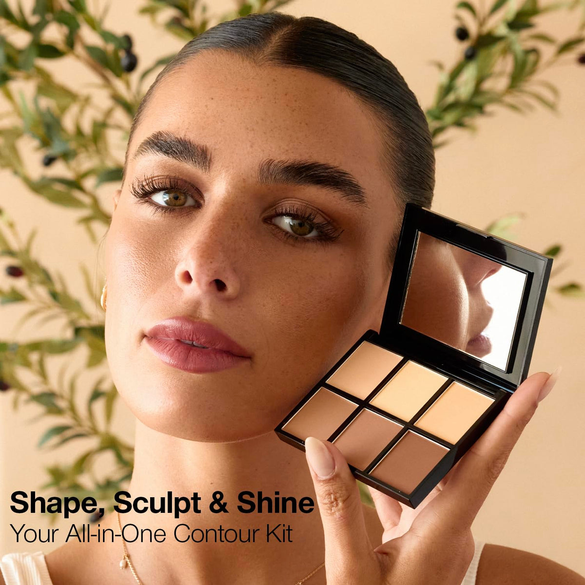 Palladio open mirror compact displayed ready for quick on-the-go application