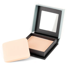 Close-up of powder surface showcasing Palladio silky, matte texture
