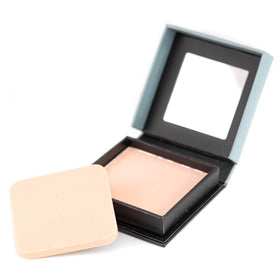 Palladio sponge included beside compact for precise touch-ups and portability