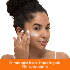 Palmer's moisturizer on hand illustrating quick absorption and dewy finish