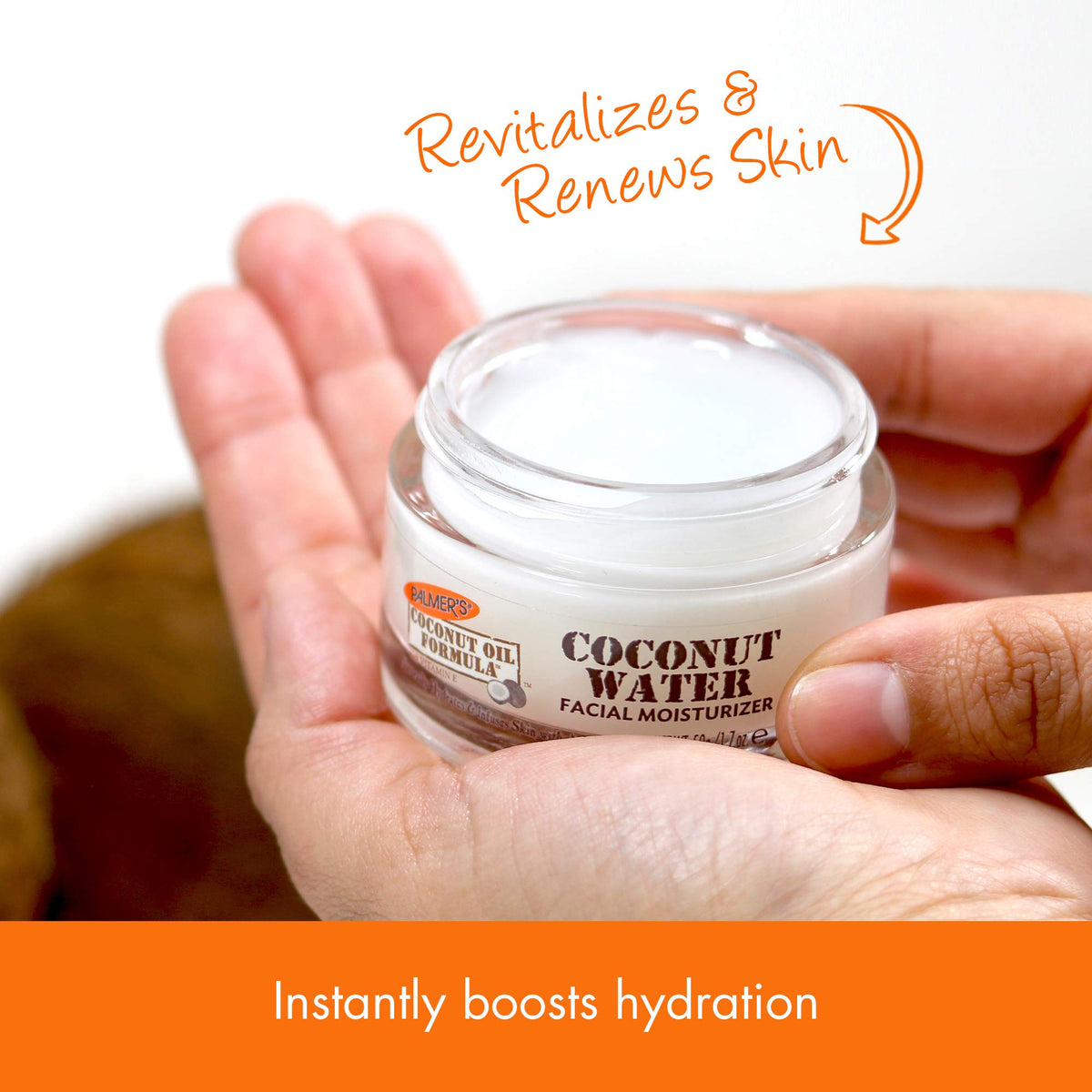 Palmer's close-up of creamy texture demonstrating smooth, lightweight hydration