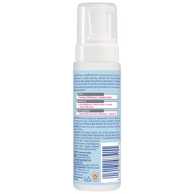Palmer's foam texture close-up illustrating gentle lather and cleansing