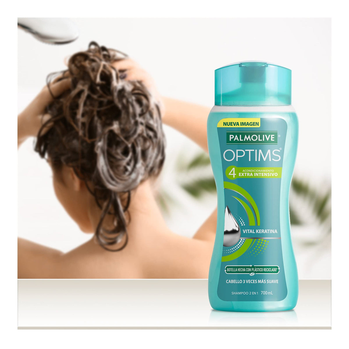 palmolive optims creamy texture on hand demonstrating gentle conditioning benefit