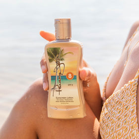 Panama Jack SPF 15 bottle label detail highlighting broad spectrum protection