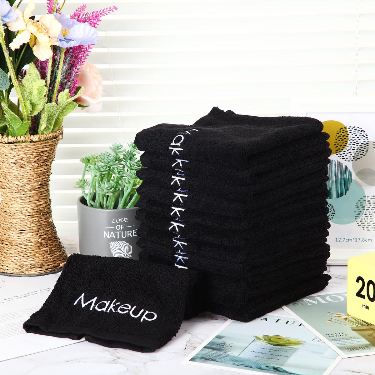 Panelee labeled corner with 'Makeup' tag for quick identification and organized use
