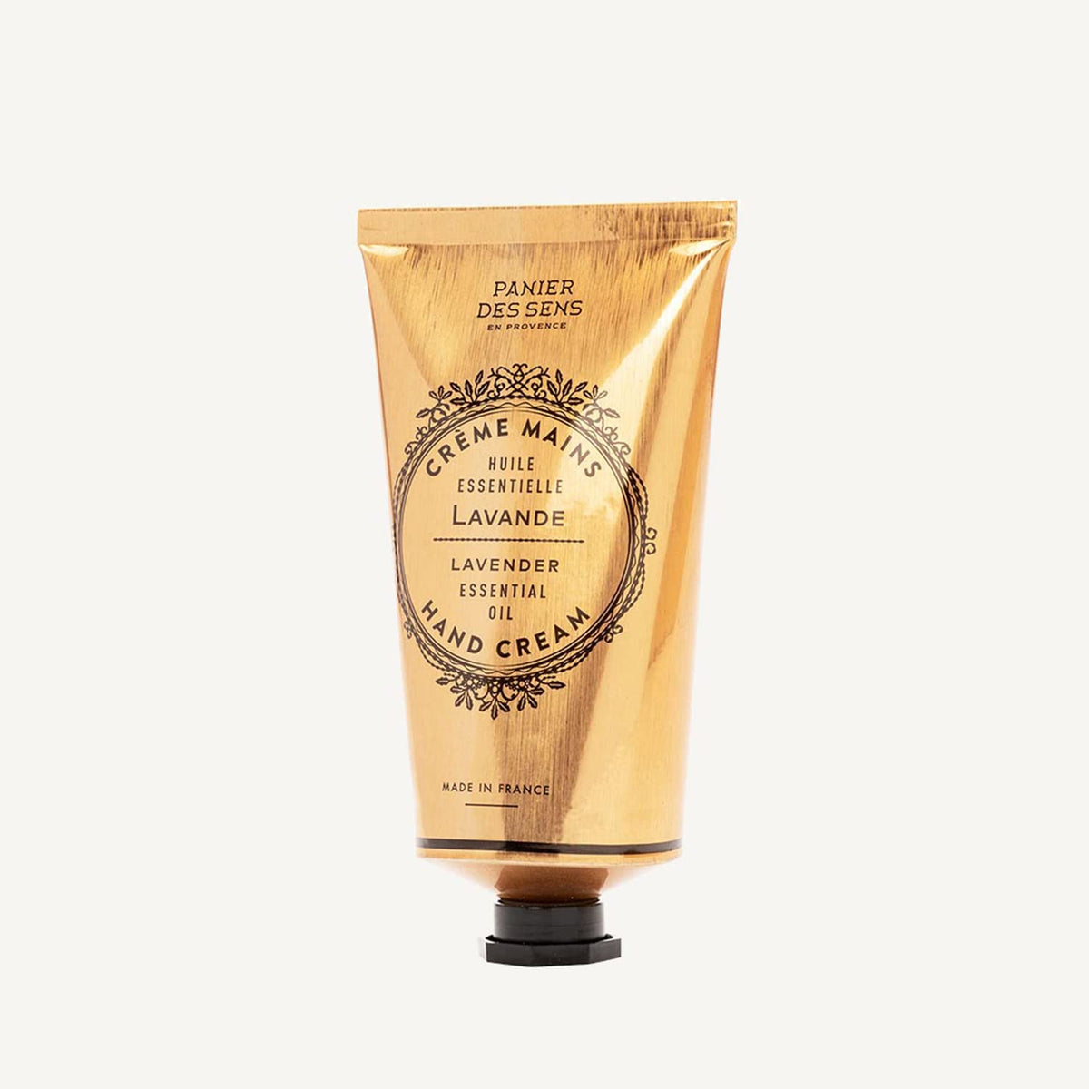Panier des Sens hand applying cream demonstrating instant softening effect