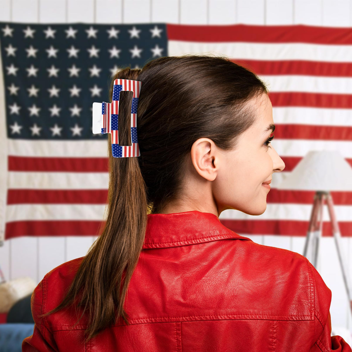 PANTIDE clips styled with patriotic outfit for event-ready look