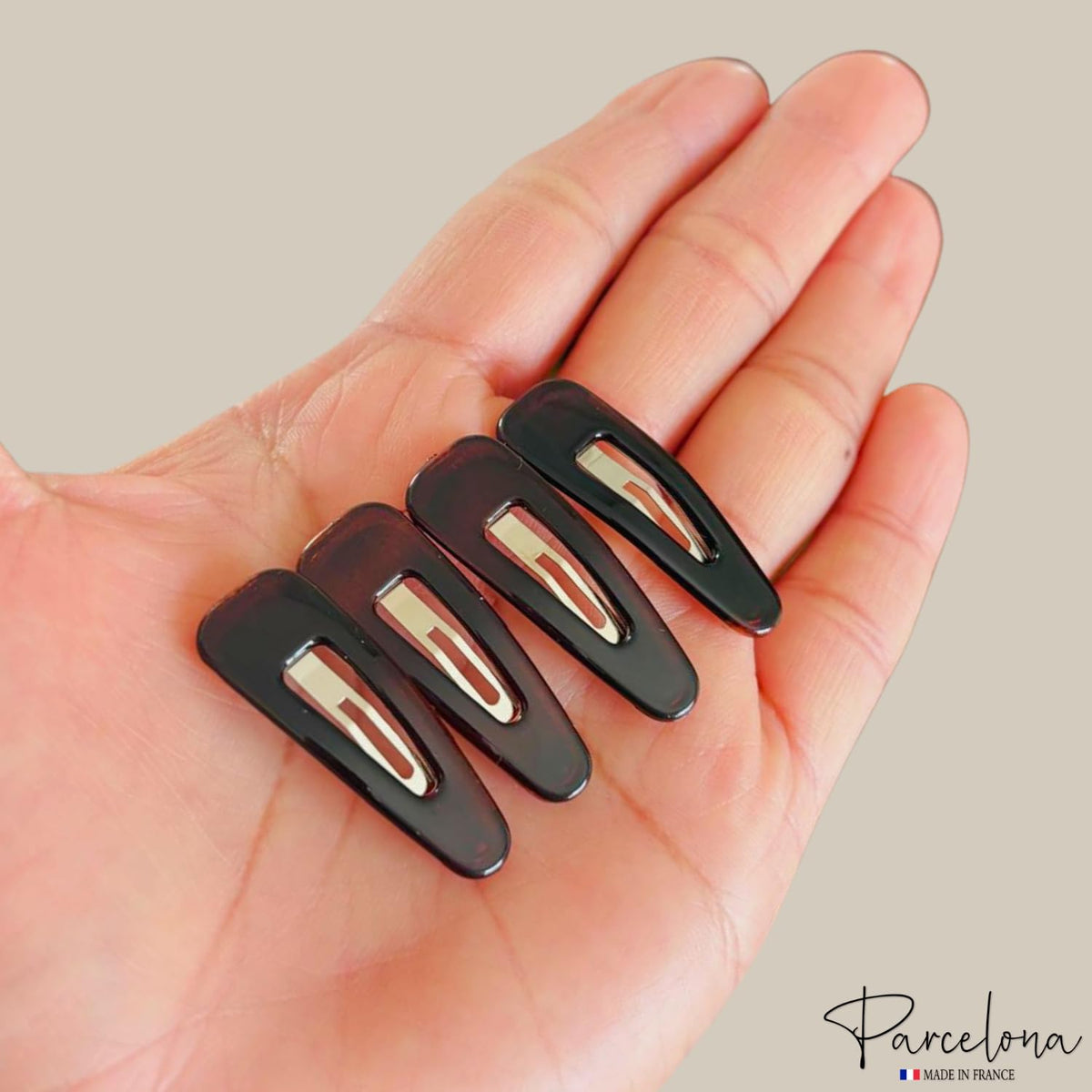 Parcelona clip used in side braid demonstrating discreet styling hold