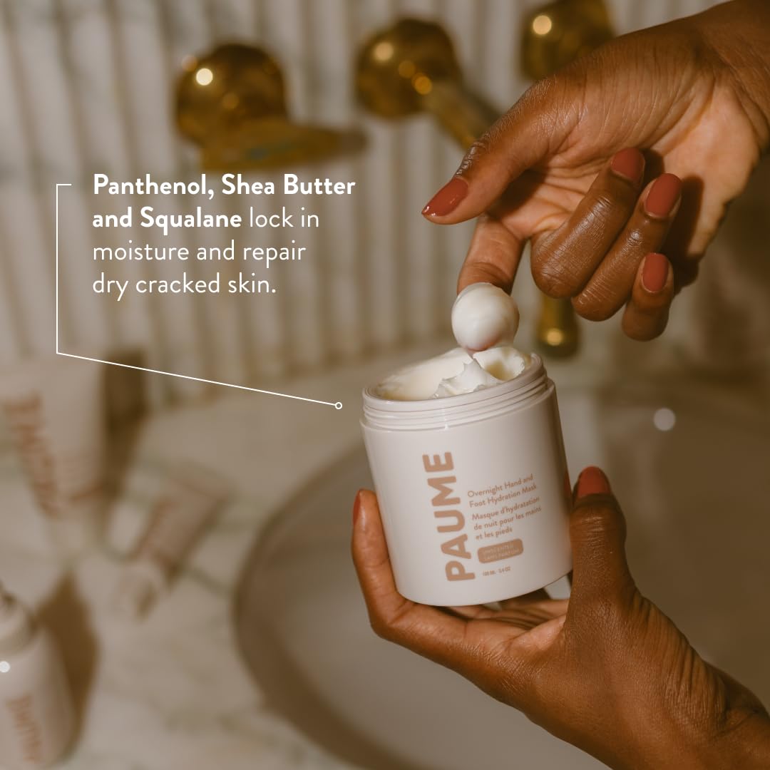 PAUME applying mask to hands at night demonstrating long‑lasting moisturize