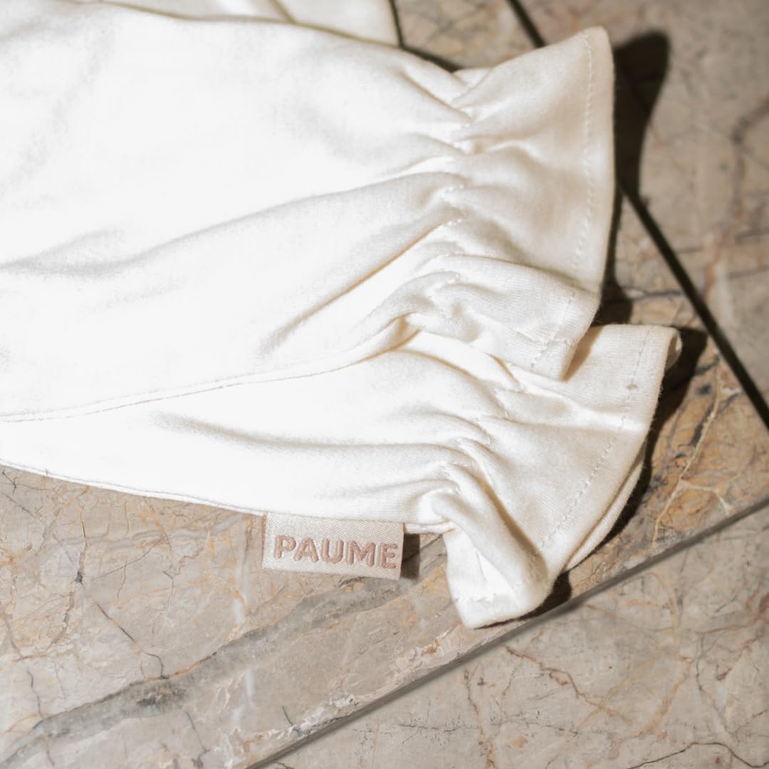 PAUME gloves inside fabric texture highlighting soft lining for gentle care