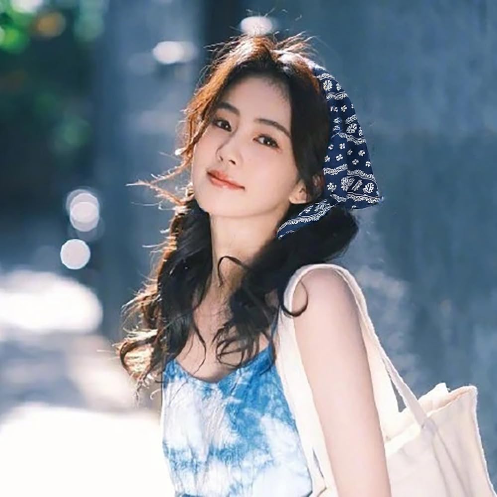 Pemilosci model wearing bandana as headband demonstrating comfortable, fashionable fit