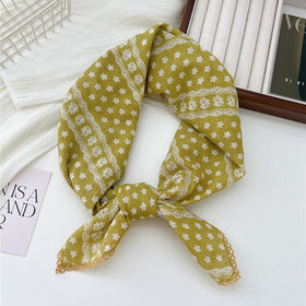 Pemilosci bandana tied as neck scarf showing versatile styling and tidy appearance