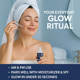 Pharmlitalia 30ml serum in hand showing size and travel-friendly scale