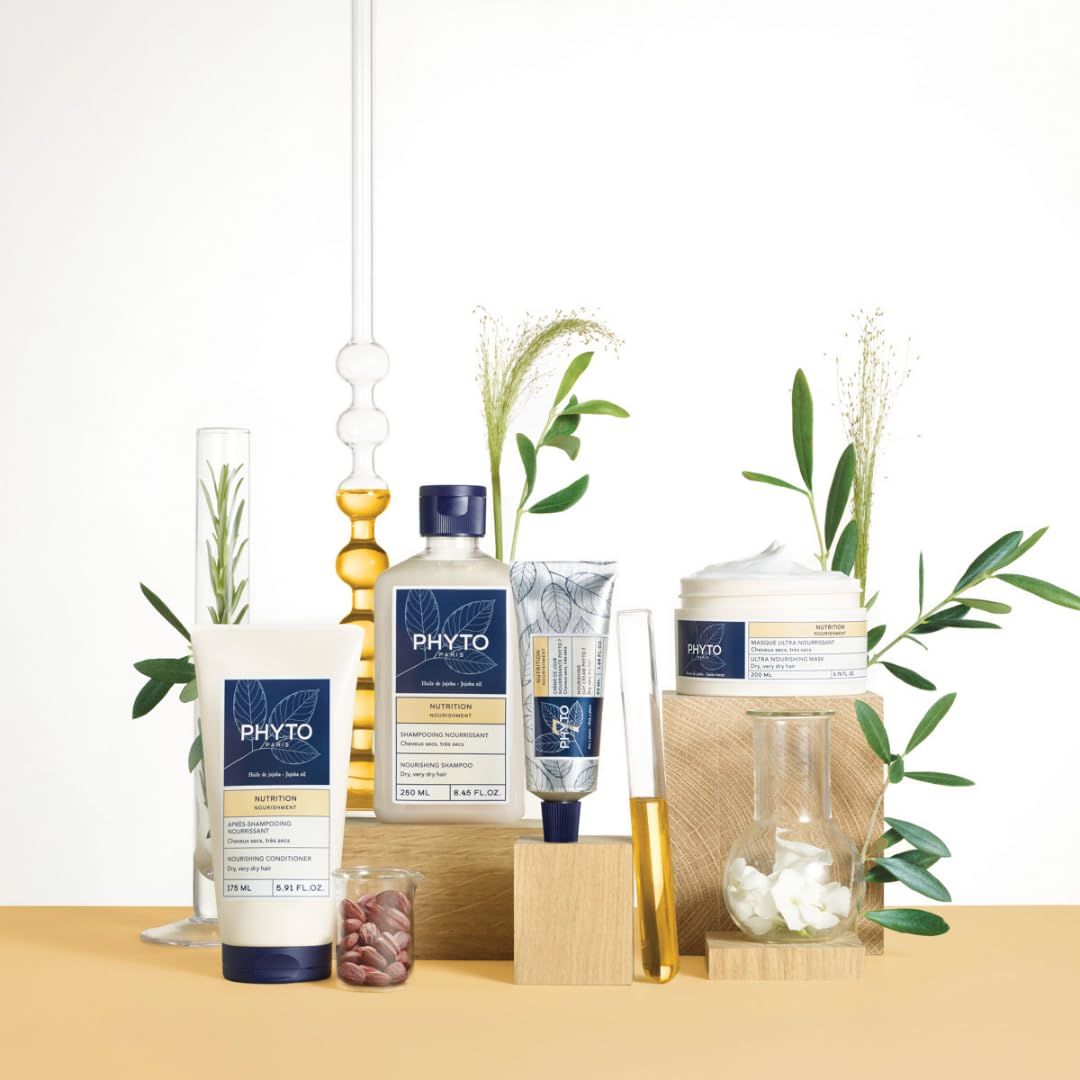 PHYTO close-up of jojoba seeds and botanicals, emphasizes nourishing ingredient