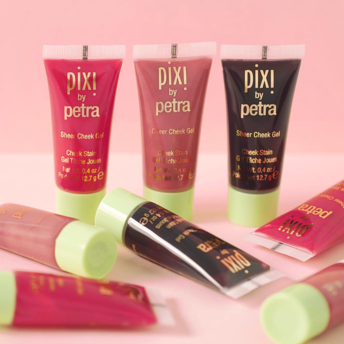 Pixi ingredient focus on aloe and mica highlighting soothing and luminous benefit