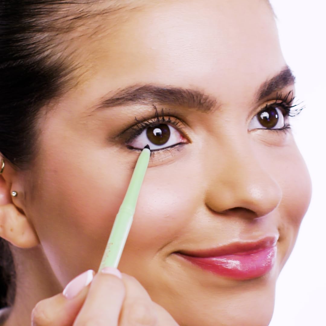 Pixi product next to jojoba and cupuaçu visuals highlighting nourishing ingredients