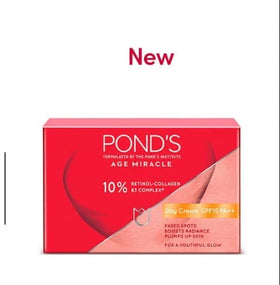 POND'S close-up of cream texture highlighting lightweight feel and easy absorption