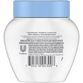 POND'S open jar texture highlighting rich cream for deep hydration