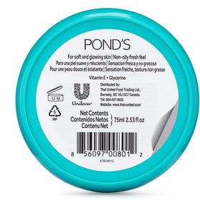 POND'S cream texture close-up highlights lightweight, fast-absorbing finish