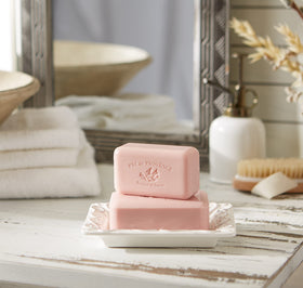 Pre de Provence foam demonstration producing creamy moisturizing lather