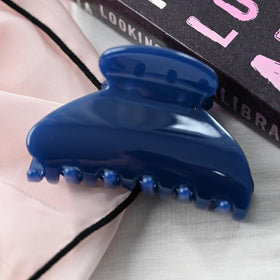 Prettyou side profile focusing on spring mechanism and reliable grip
