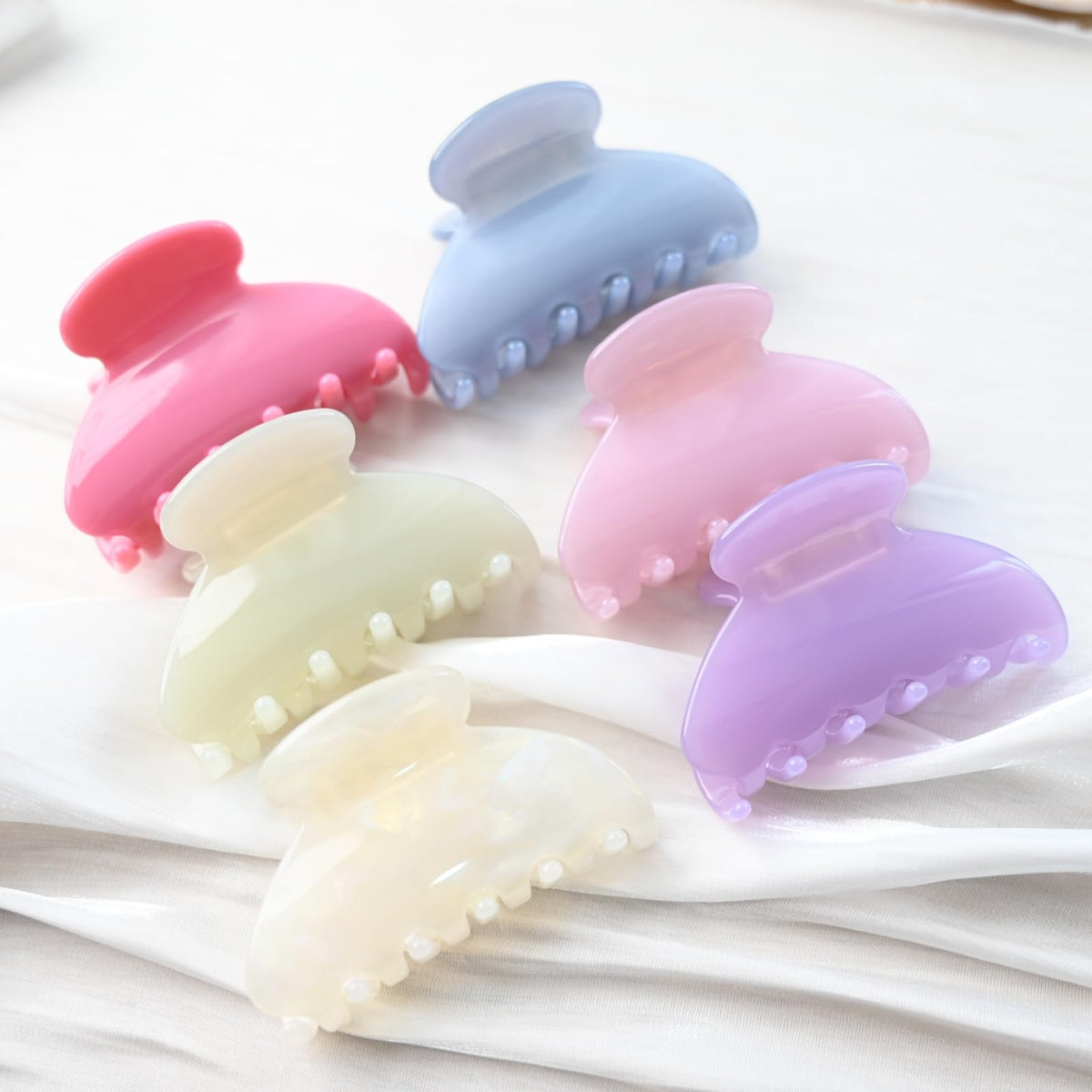 Prettyou jade white packaging and label showing brand presentation and care info