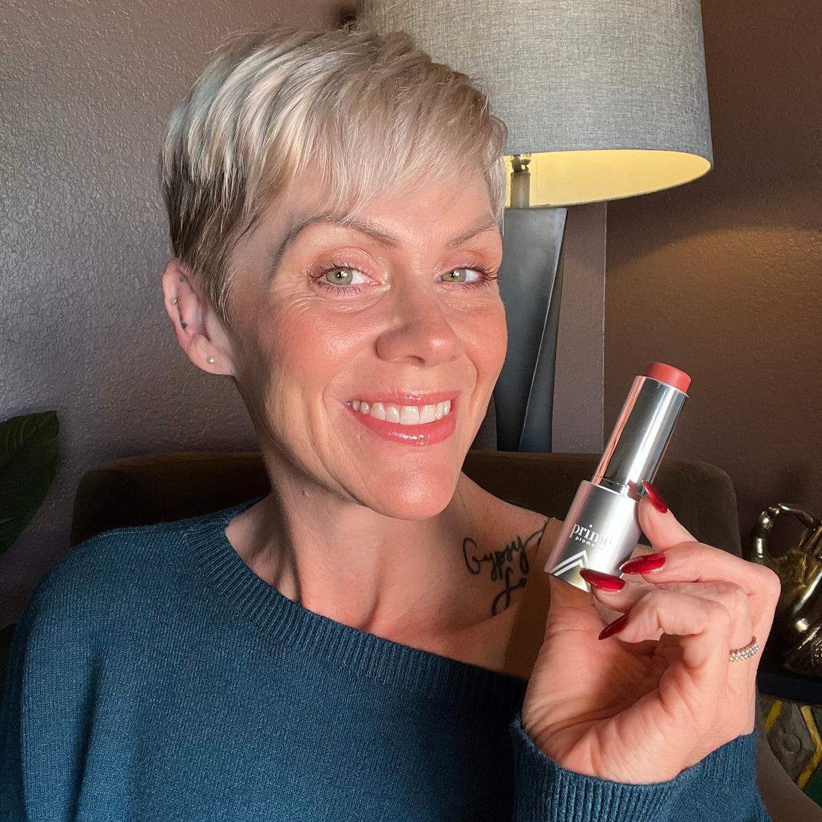 Prime Prometics size comparison next to compact mirror, travel-friendly convenience
