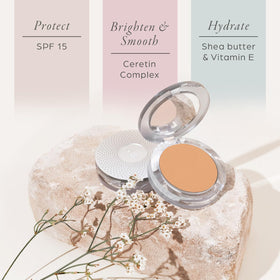 PÜR MINERALS brush picking up powder, demonstrating even application and buildable coverage