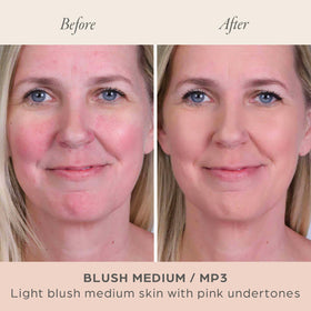 PÜR MINERALS pressed powder texture close-up illustrating fine, blendable finish