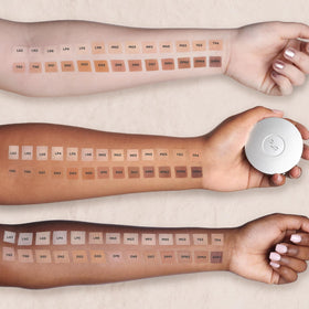 PÜR MINERALS slim compact side profile for convenient on-the-go touchups