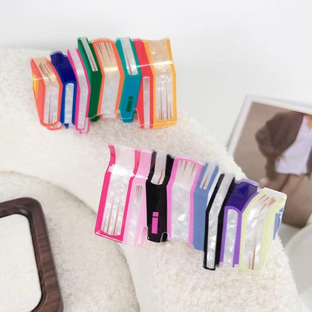 Pureadee clip holding side-swept hair demonstrating comfortable everyday wear