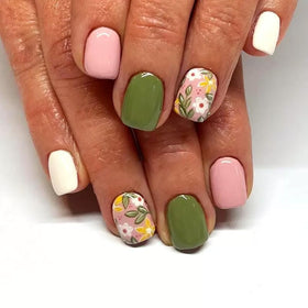 Puyokinm close-up of glossy floral pattern highlighting detailed finish and durability