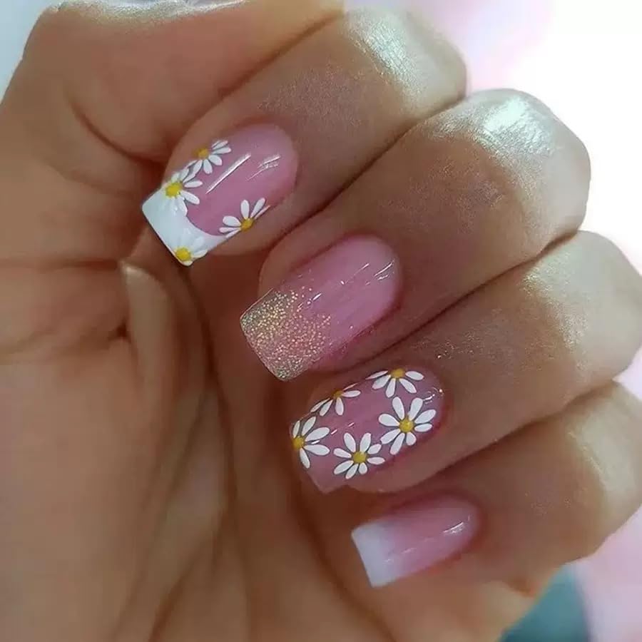 Puyokinm lifestyle shot with summer outfit illustrating floral nails for warm-weather events