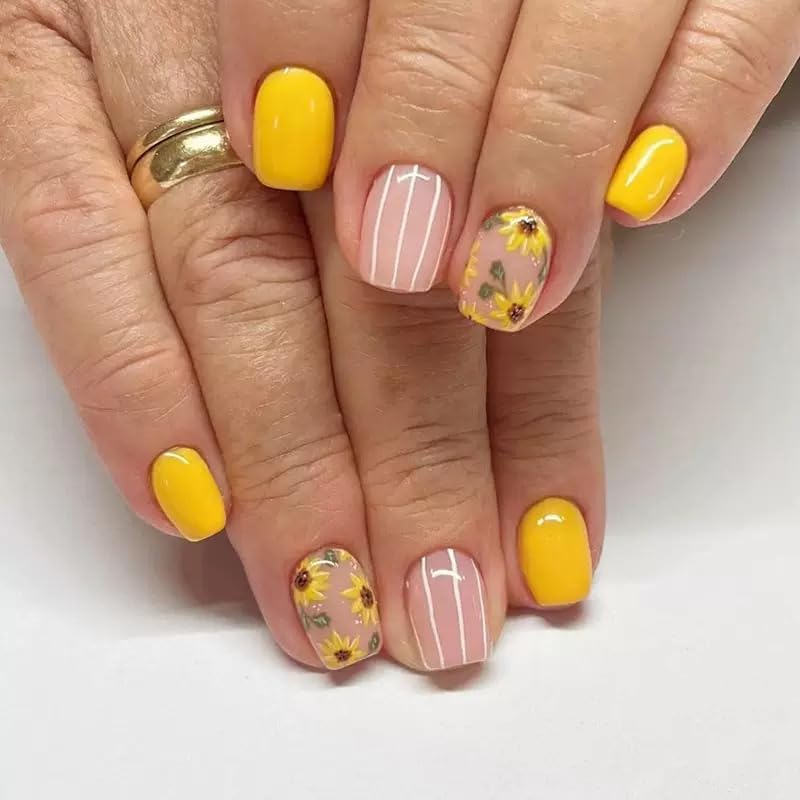 Puyokinm nail swatch array displaying 12 sizes and floral designs for easy selection