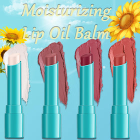 Qawnfy close-up applicator and glossy texture demonstrating smooth glide