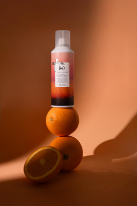 r+co SUN CATCHER fine mist close-up illustrating lightweight hydration