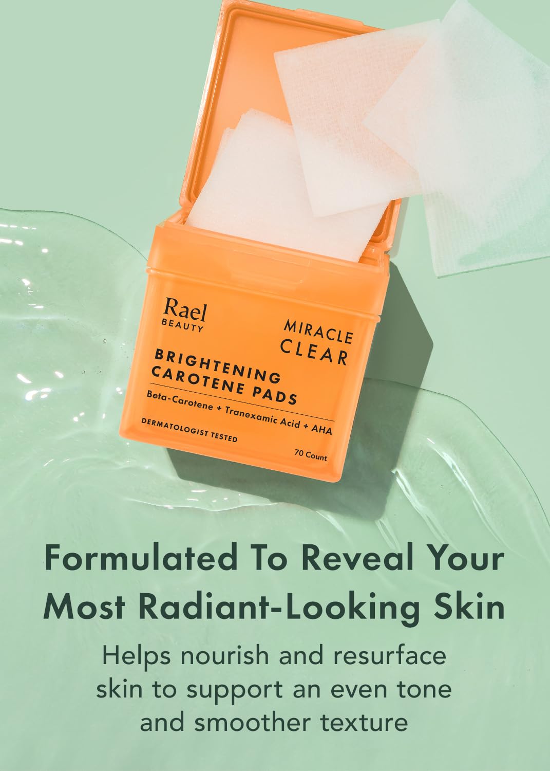 Rael close-up of gel-infused pad side delivering soothing hydration