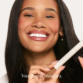 Ravie Beauty removal demo with warm water showing gentle, no-tug cleansing