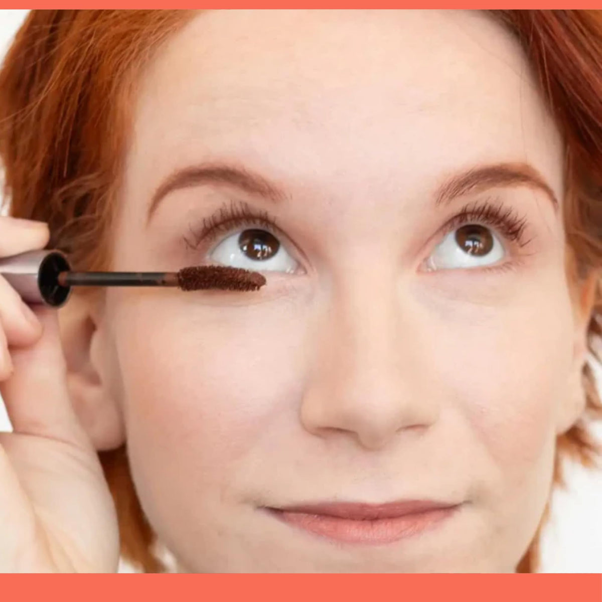 Redhead Revolution wand and bristles visualizing precise application and separation