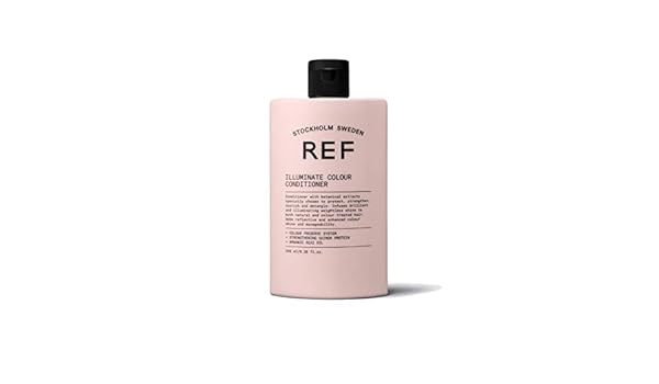 REF creamy conditioner texture detail highlighting smooth nourishing benefit