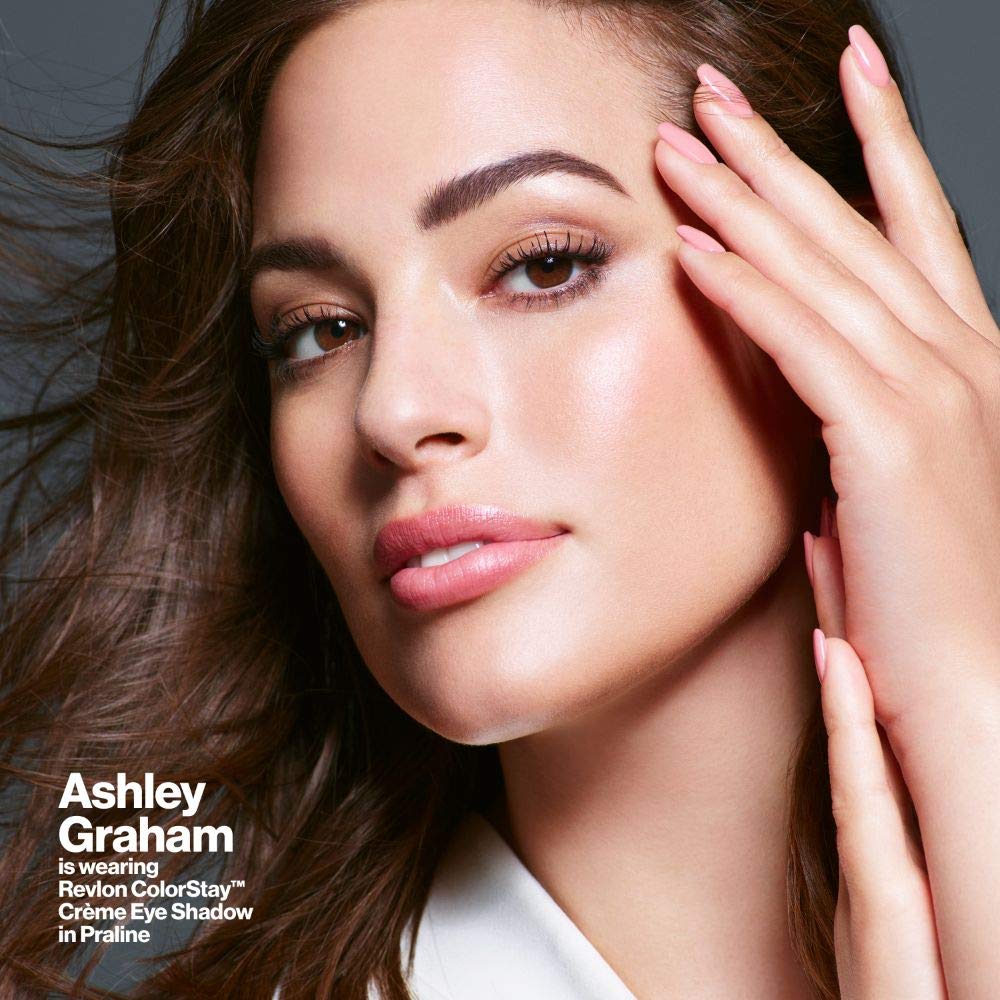 Revlon pistachio applied on model eyelid for wearable daytime color