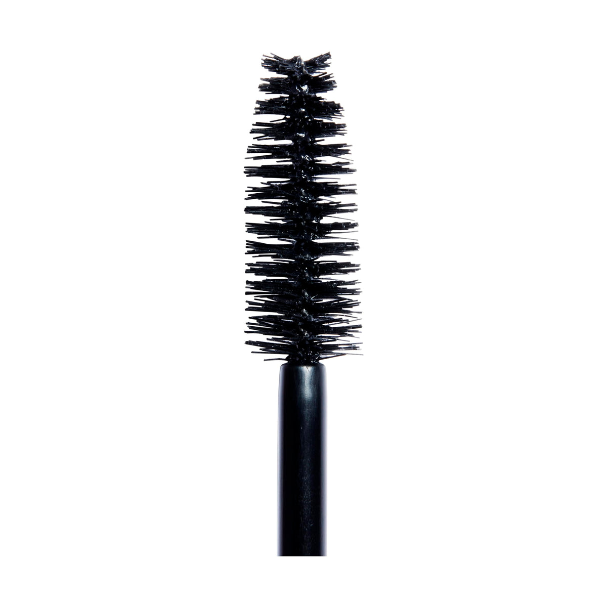 Revolution before-and-after lashes demonstrating lengthening and volumizing effect benefit