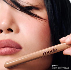 Rhode Peptide Lip Shape close-up of precision tip enabling accurate lip contouring and crisp lines