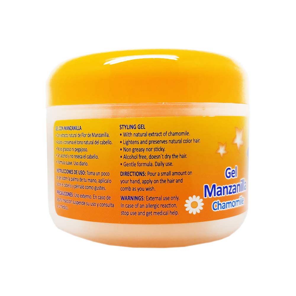 Ricitos de Oro gel applied to a child smoothing flyaways with gentle hold