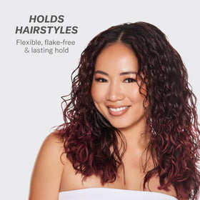 Rizos Curls gel texture on jar rim highlighting smooth consistency