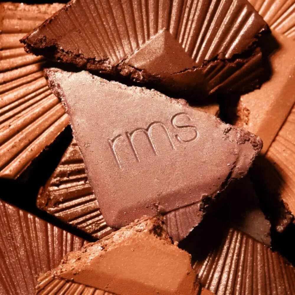 RMS Beauty hydra bronzer refill pan removed demonstrating sustainable refill